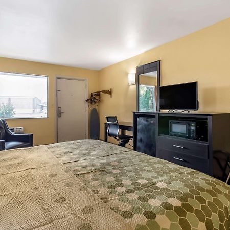 Econo Lodge Easton Route 50 Экстерьер фото