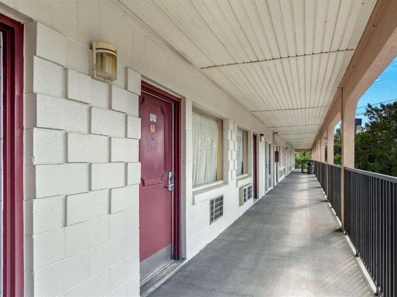 Econo Lodge Easton Route 50 Экстерьер фото