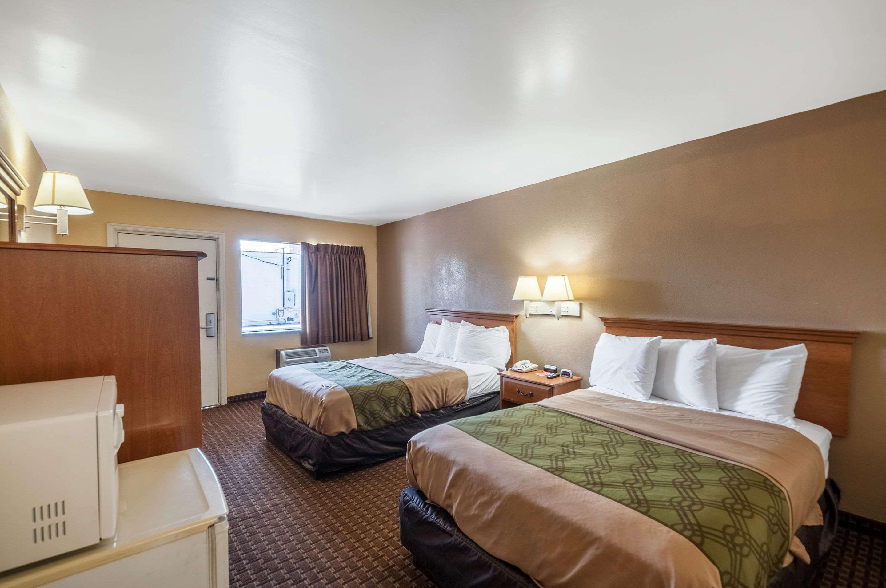 Econo Lodge Easton Route 50 Экстерьер фото