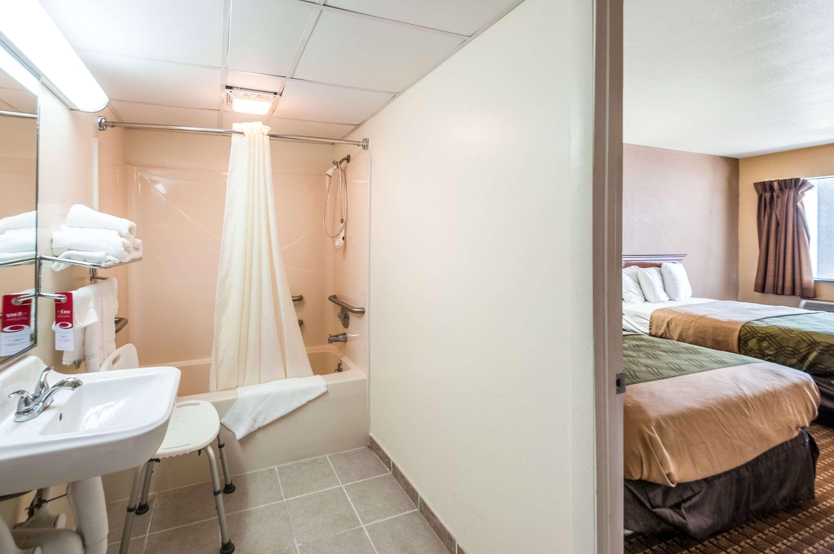 Econo Lodge Easton Route 50 Экстерьер фото