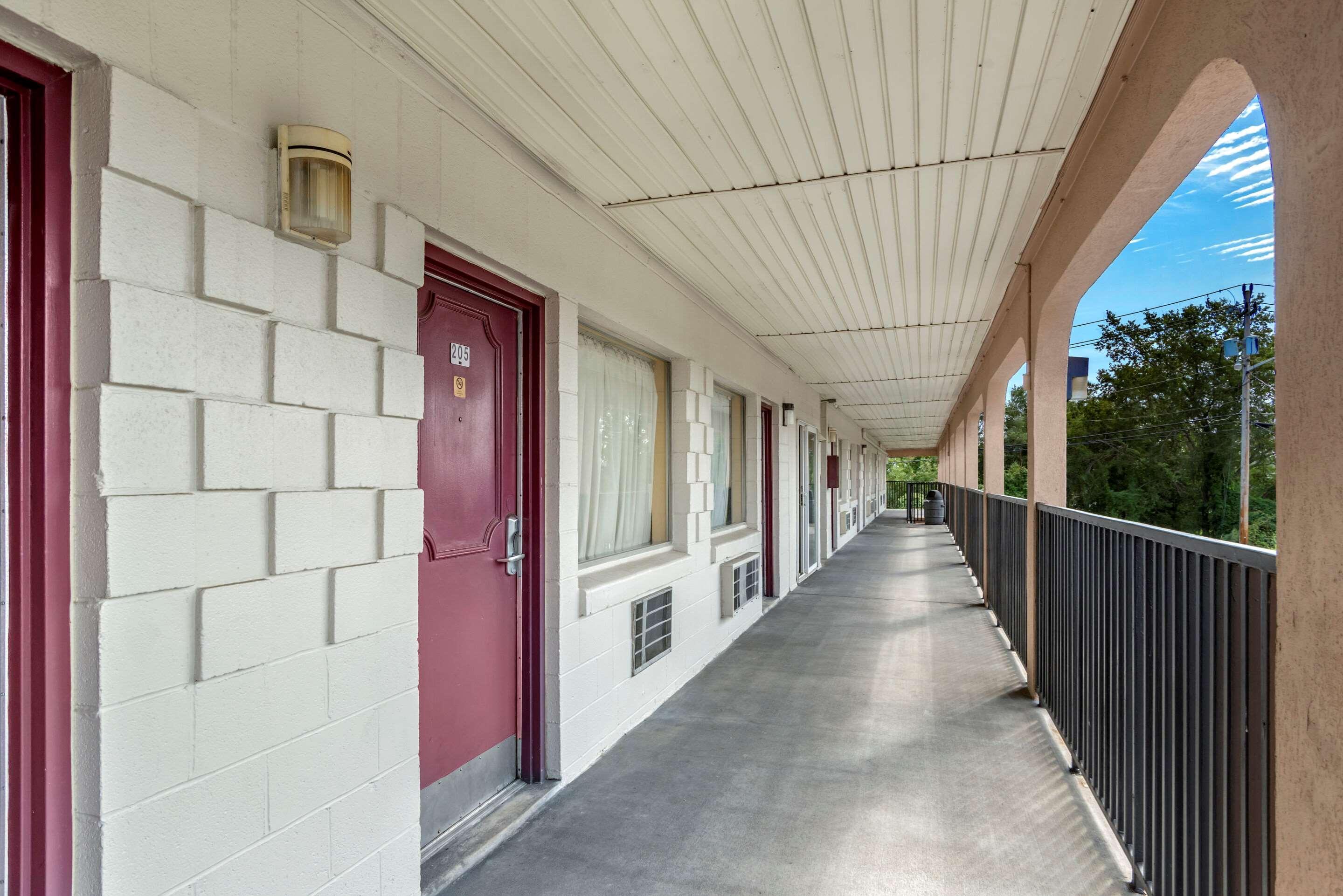 Econo Lodge Easton Route 50 Экстерьер фото