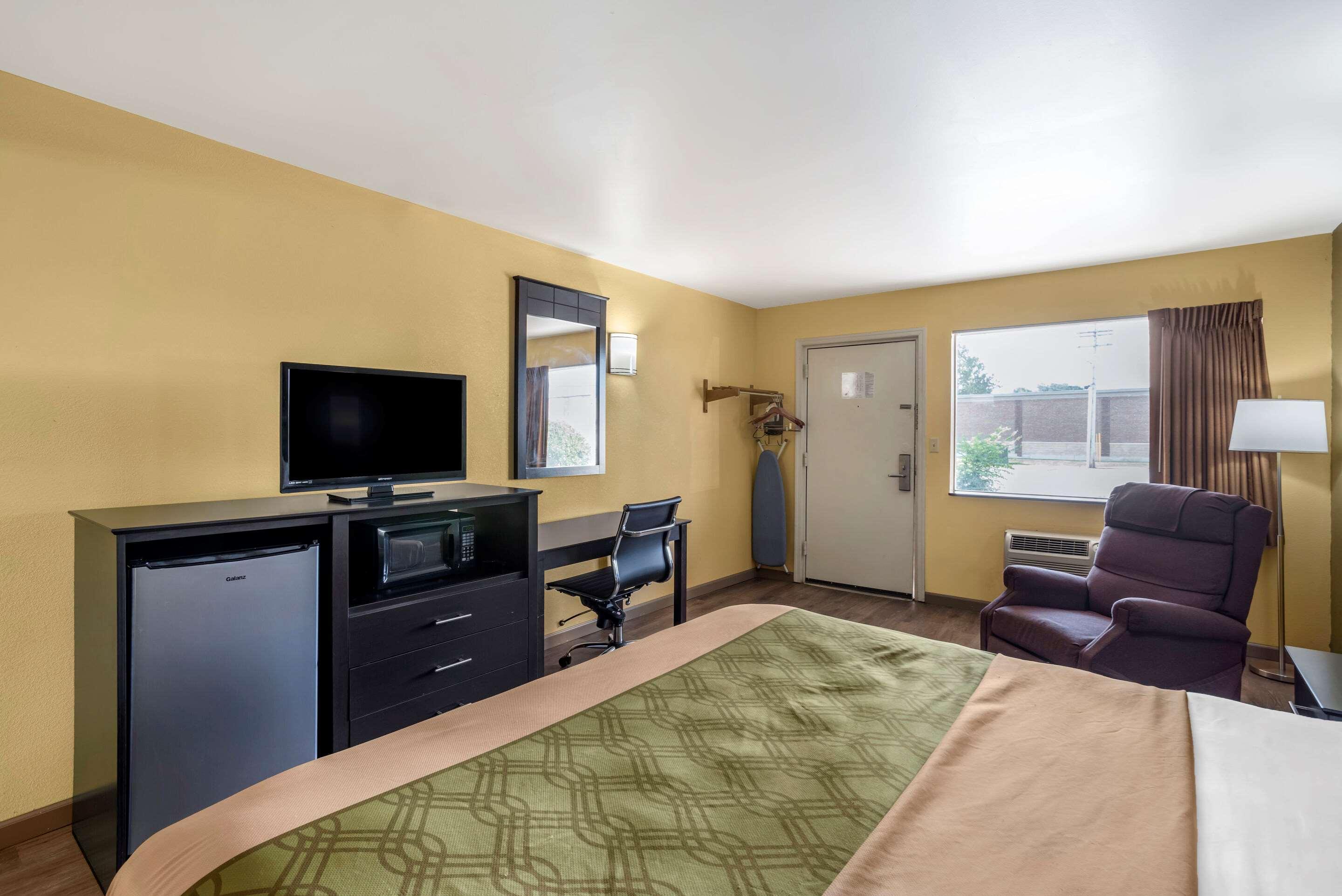 Econo Lodge Easton Route 50 Экстерьер фото